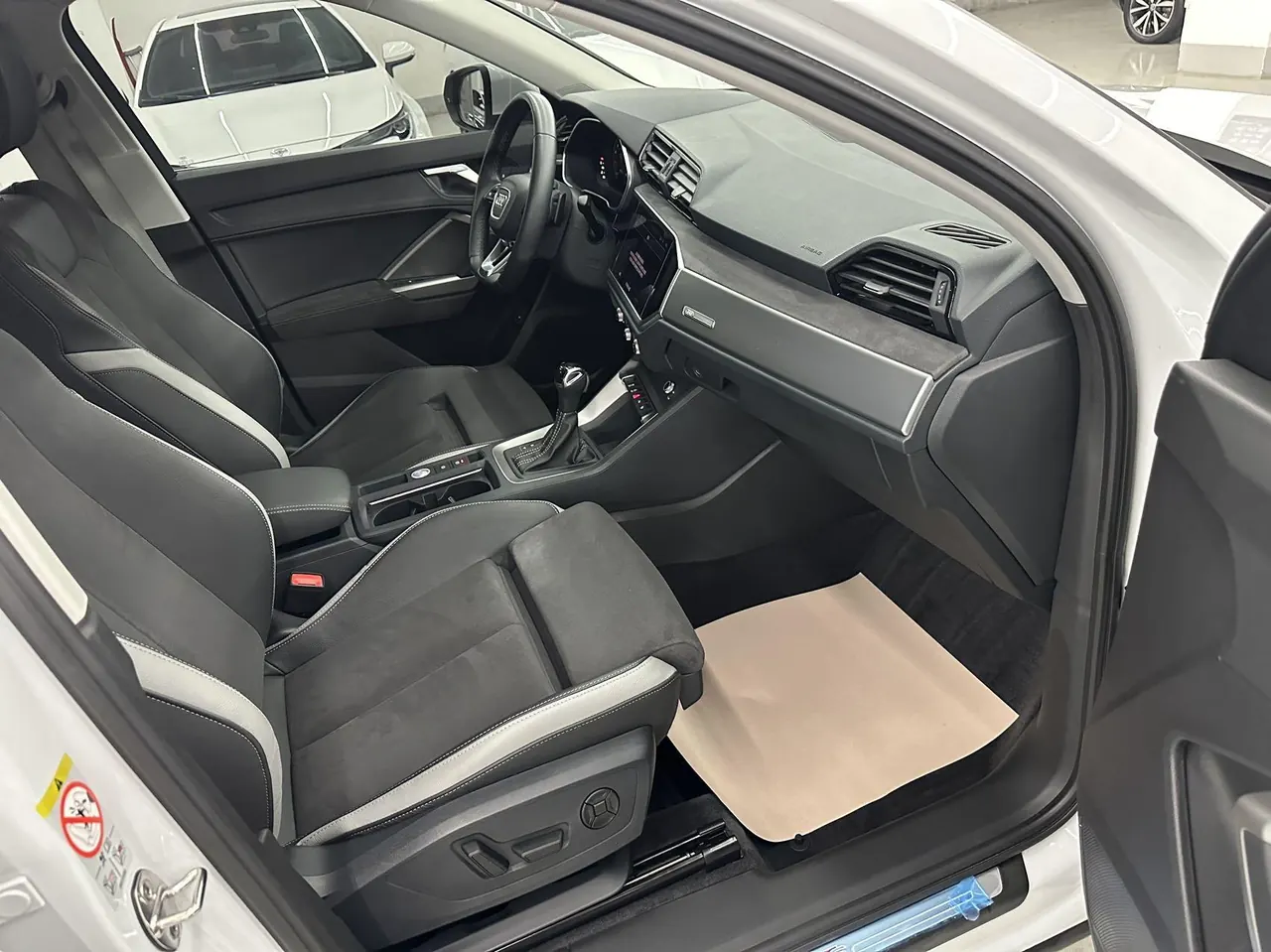 Audi 2023 Q3 1.4TFSI 35TFSI Fashion Dynamic Automatic 16