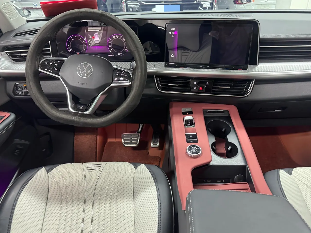 Volkswagen 2023 model tour R-Line 2.0TSI 380TSI four-wheel drive parade version automatic gear 10