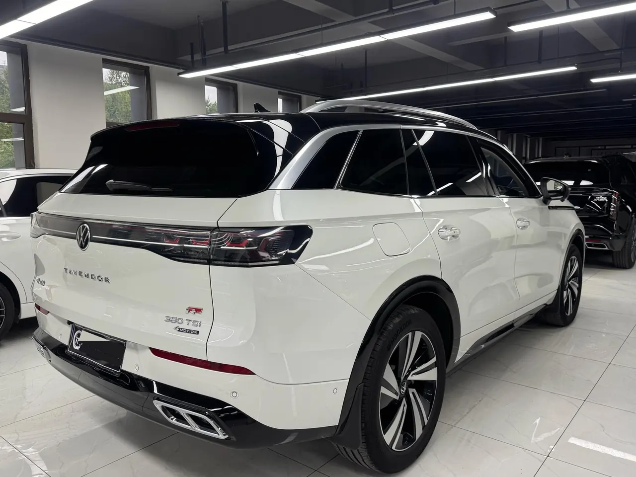 Volkswagen 2023 model tour R-Line 2.0TSI 380TSI four-wheel drive parade version automatic gear 12