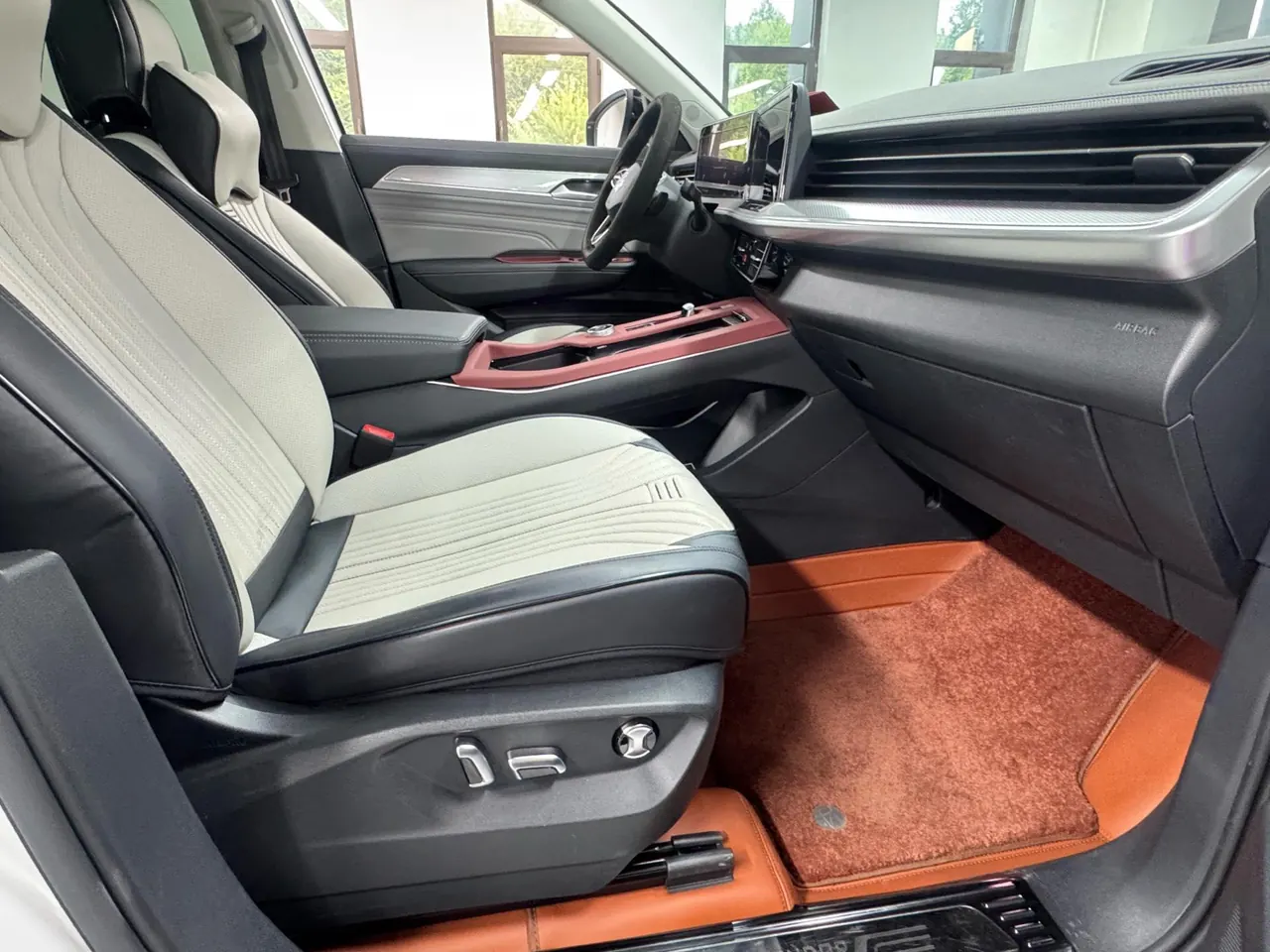Volkswagen 2023 model tour R-Line 2.0TSI 380TSI four-wheel drive parade version automatic gear 17