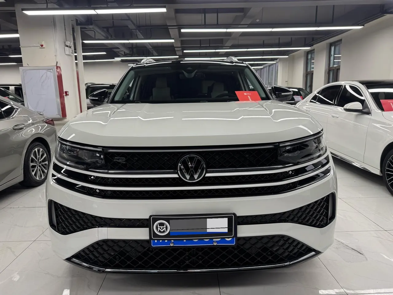 Volkswagen 2023 model tour R-Line 2.0TSI 380TSI four-wheel drive parade version automatic gear 2
