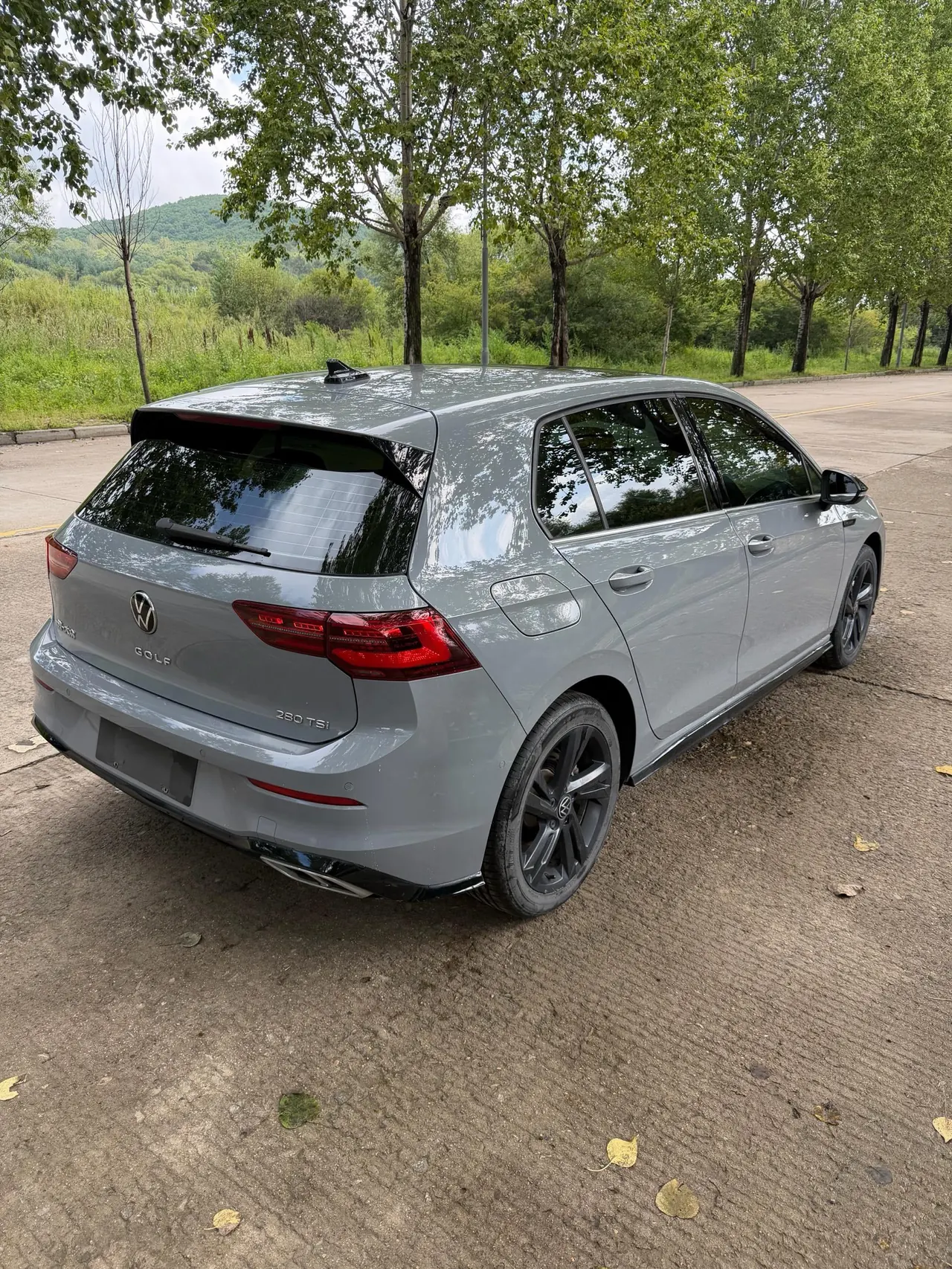 Volkswagen 2023 Golf 8 R-Line 1.4TSI 280TSI Lite Automatic 4