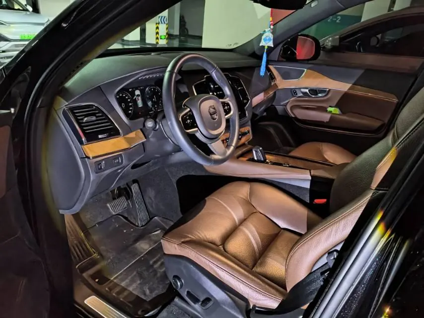 Volvo XC90 (Imported) 2021 XC90 48V 2.0T B6 Zhiyi Deluxe Edition 7-seat Automatic Gear 7