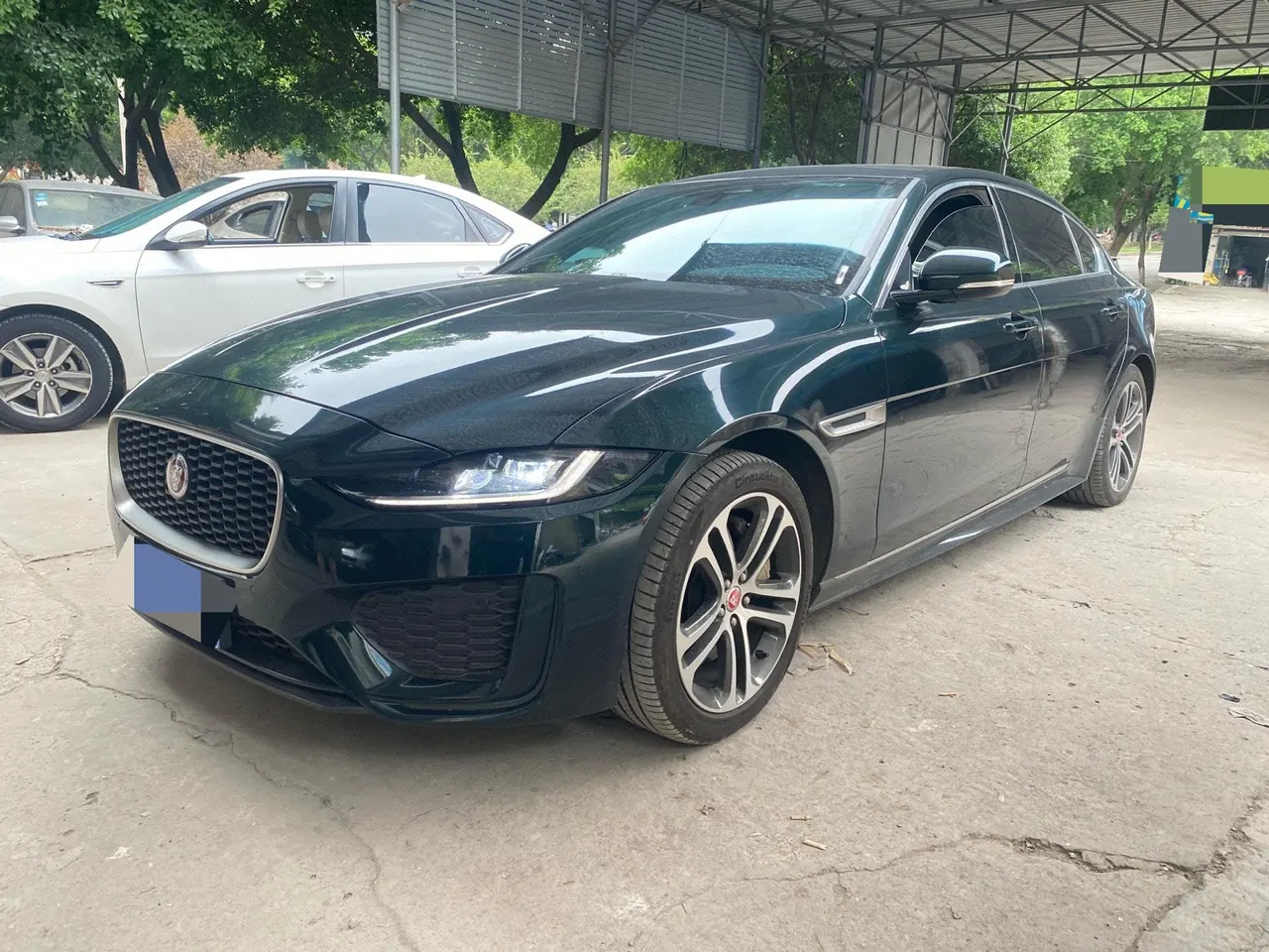 打开图片灯箱:Jaguar 2023 XEL 2.0T 250PS R-DYNAMIC S Enterprising Sports Edition Automatic Gear