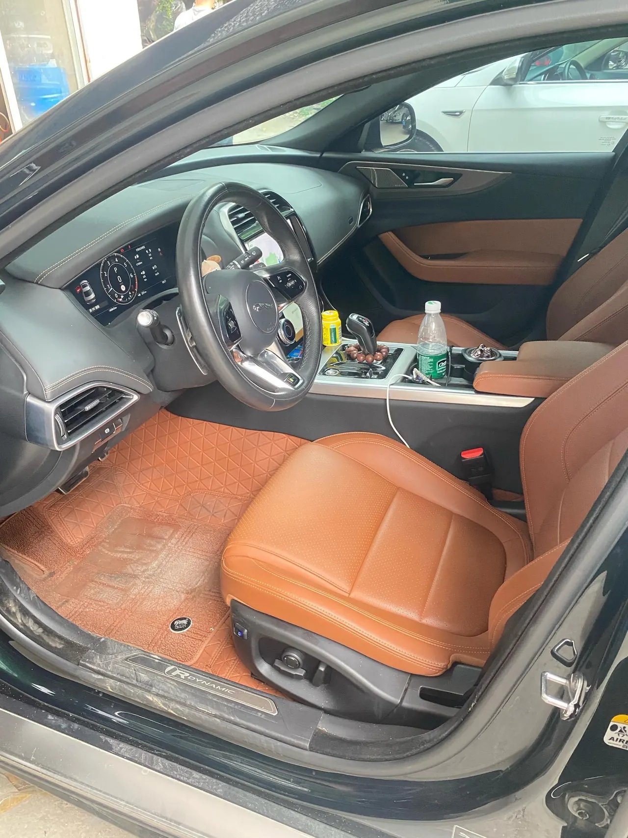 Jaguar 2023 XEL 2.0T 250PS R-DYNAMIC S Enterprising Sports Edition Automatic Gear 3