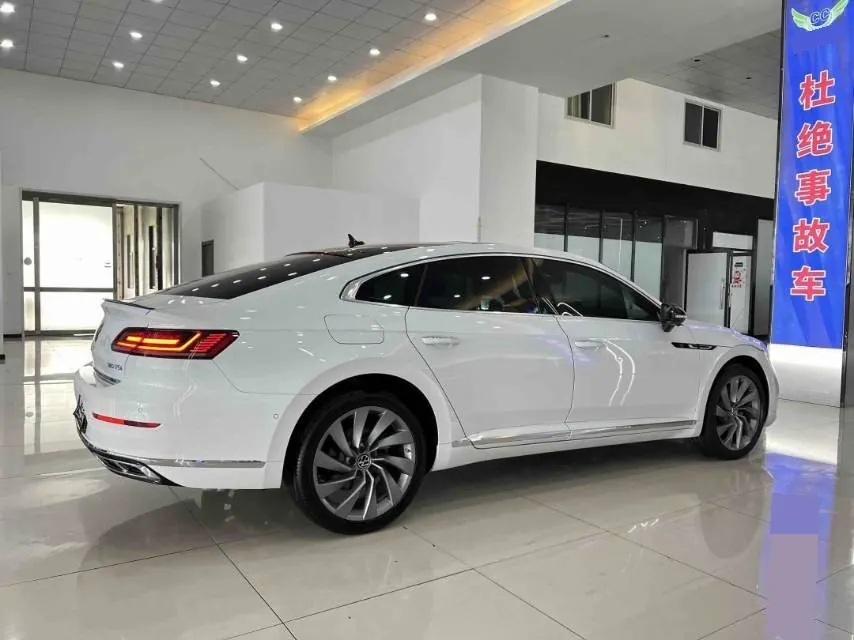 Volkswagen 2023 CC 2.0TSI 380TSI eye-catching automatic gear 6