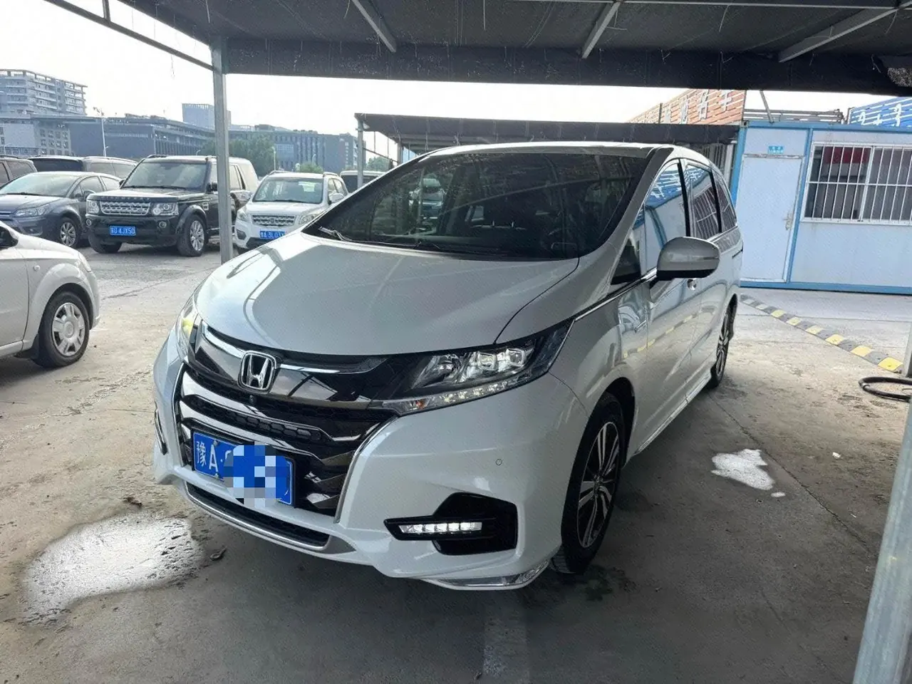 打开图片灯箱:Honda 2021 Odyssey Hybrid 2.0 Stepless Sharp Extreme Edition Automatic Gear