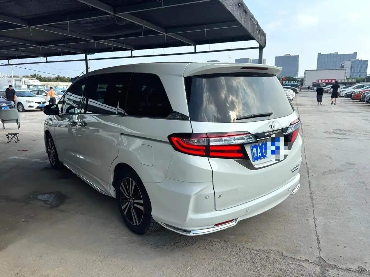 Honda 2021 Odyssey Hybrid 2.0 Stepless Sharp Extreme Edition Automatic Gear 5