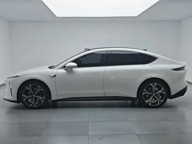 NIO 2024 ET5 75kWh automatic gear 2