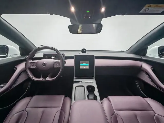 NIO 2024 ET5 75kWh automatic gear 3