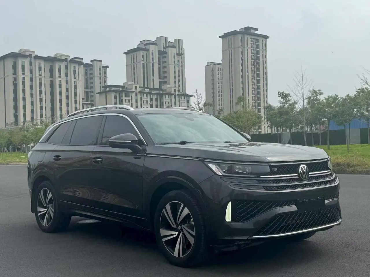 Volkswagen 2023 model tour R-Line 2.0TSI 380TSI four-wheel drive parade version automatic gear 3