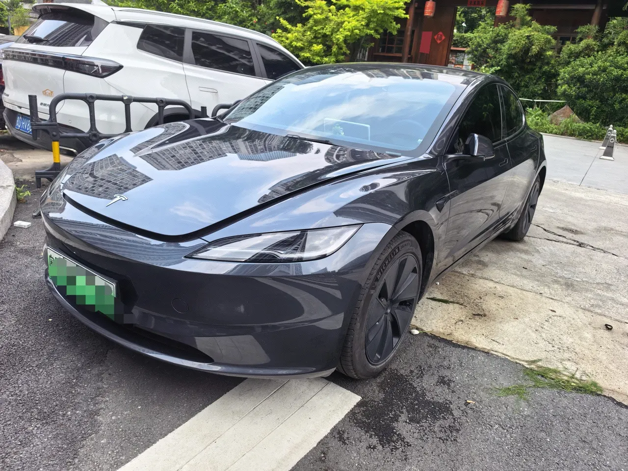 打开图片灯箱:Tesla 2023 Model 3 Rejuvenation Edition Rear Wheel Drive Automatic Transmission