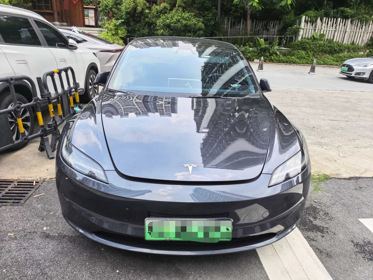 Tesla 2023 Model 3 Rejuvenation Edition Rear Wheel Drive Automatic Transmission 2