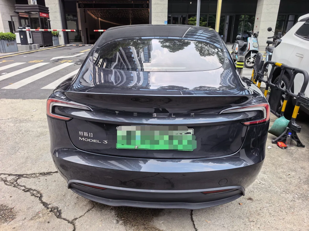 Tesla 2023 Model 3 Rejuvenation Edition Rear Wheel Drive Automatic Transmission 6