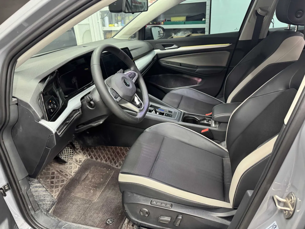 Volkswagen 2024 Golf 8 PRO 1.4TSI Master Edition Automatic Gear 5