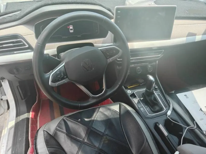 Volkswagen 2023 LaVida 1.5 5 Million Edition Automatic 3