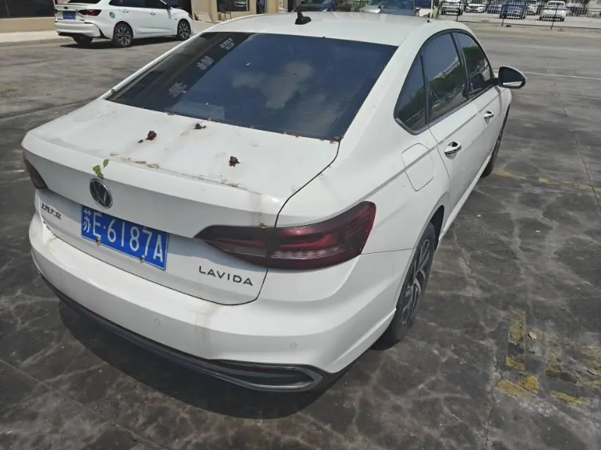 Volkswagen 2023 LaVida 1.5 5 Million Edition Automatic 5