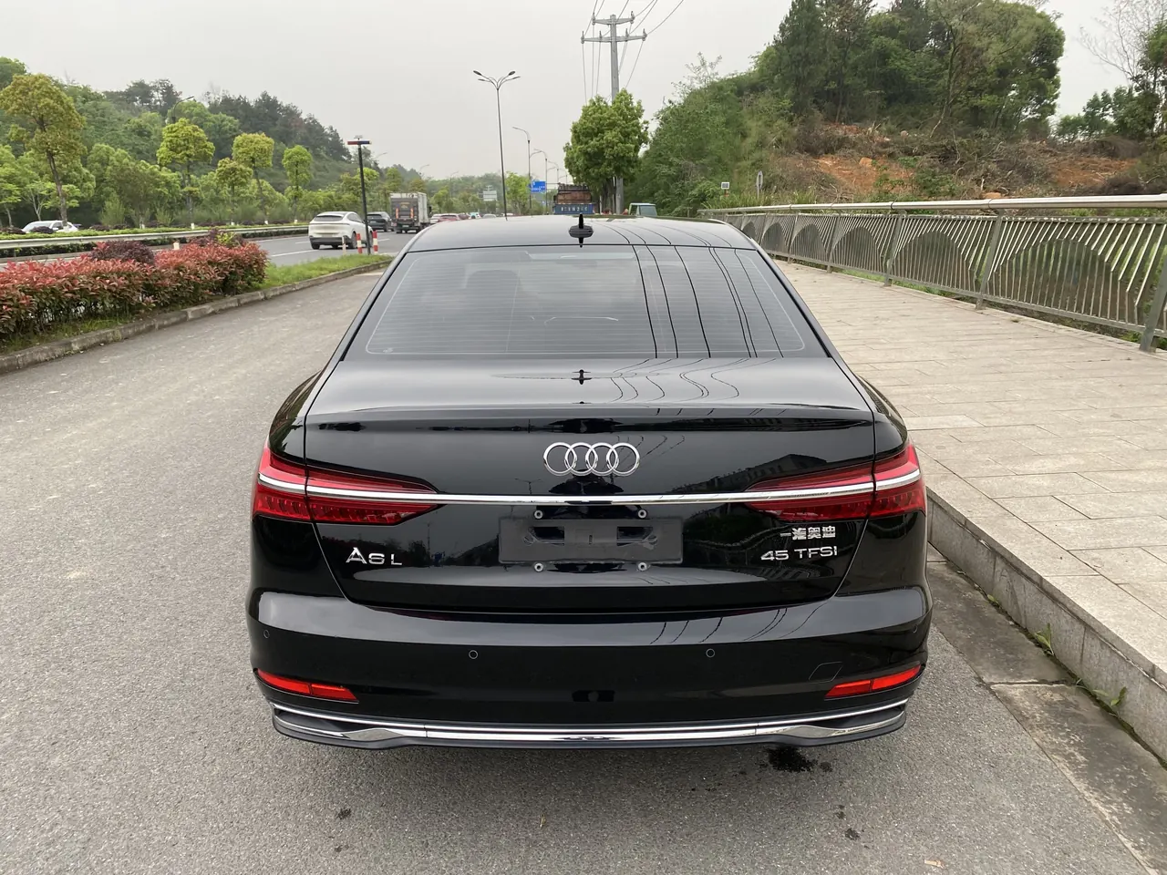 Audi 2023 A6L 2.0TFSI 45TFSI Zhenzhiya Automatic Gear 2