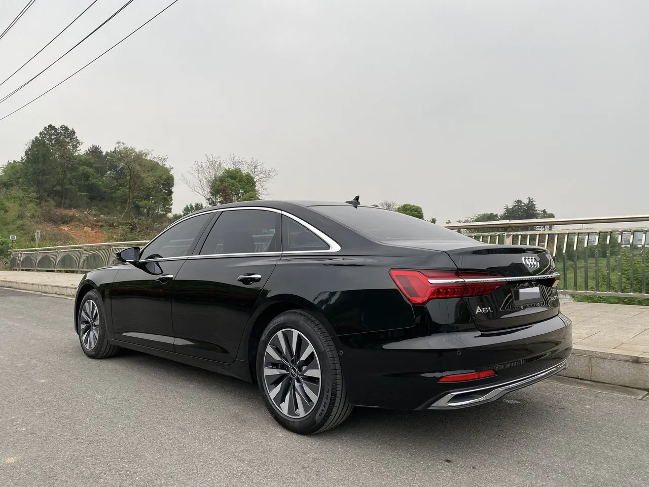 Audi 2023 A6L 2.0TFSI 45TFSI Zhenzhiya Automatic Gear 4