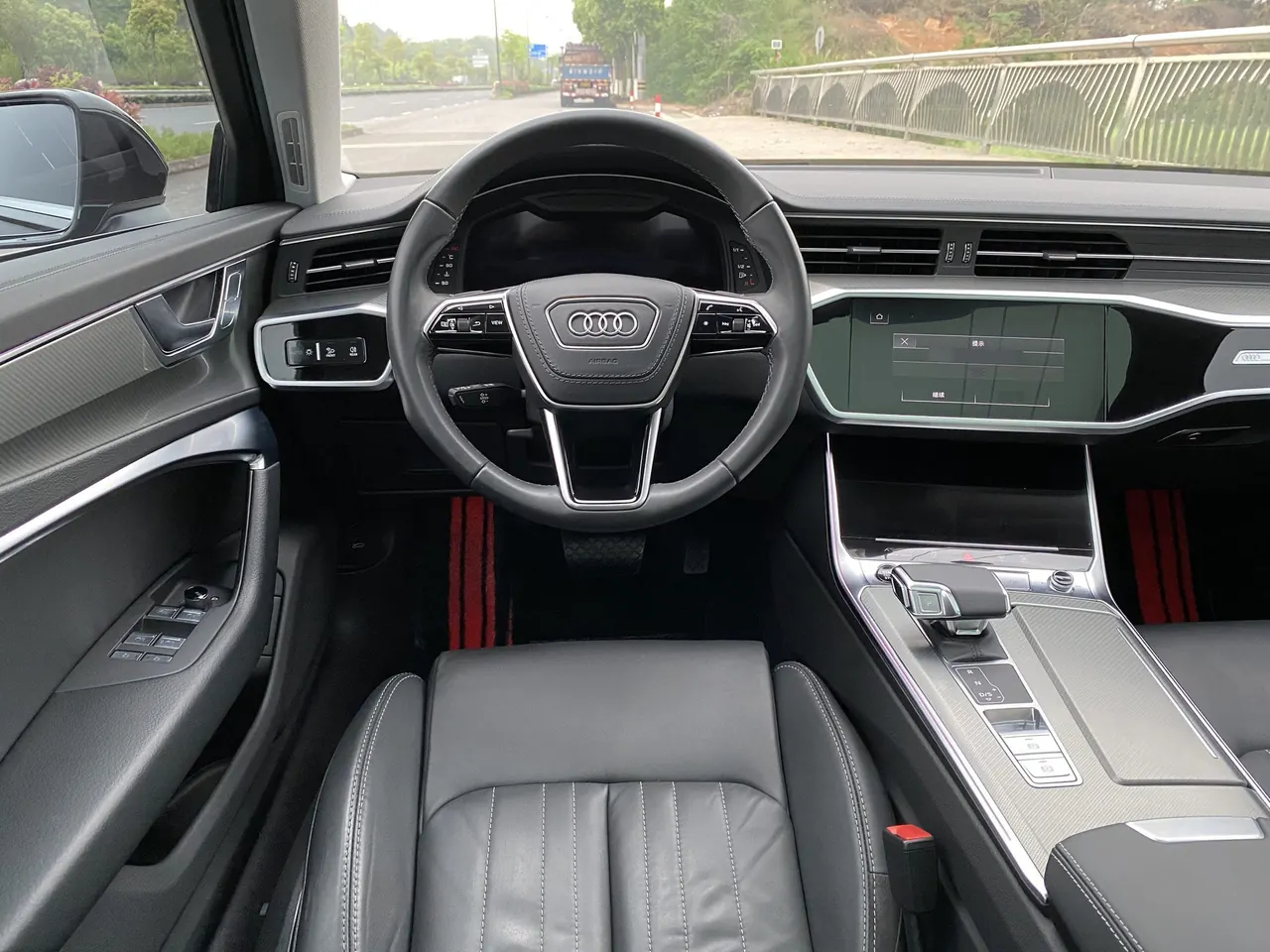 Audi 2023 A6L 2.0TFSI 45TFSI Zhenzhiya Automatic Gear 8