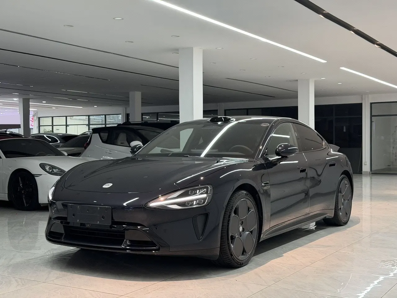 打开图片灯箱:MI 2024 SU 7 830km Rear Drive Ultra Long Endurance High-end Smart Drive Pro Edition Automatic Gear
