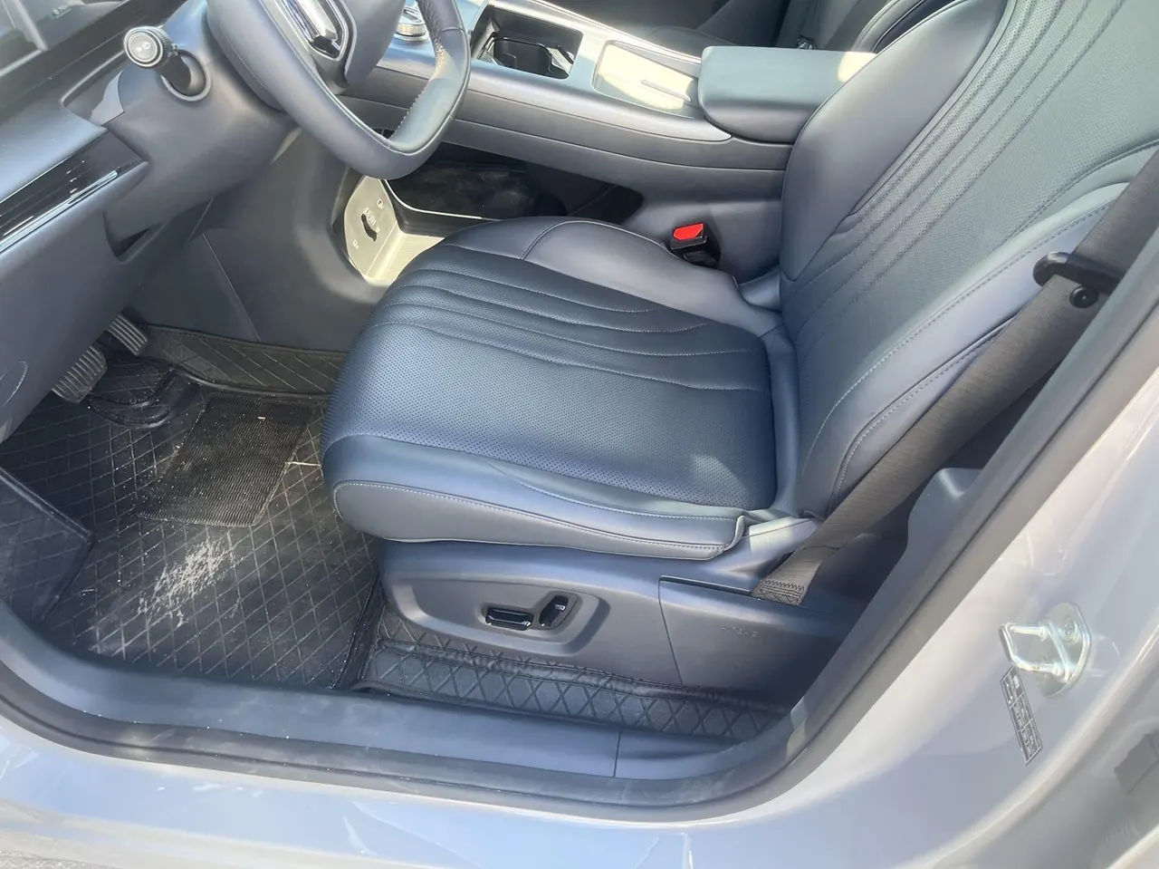 Geely Galaxy 2024 E 5 440Km Discovery Edition Automatic Gear 11