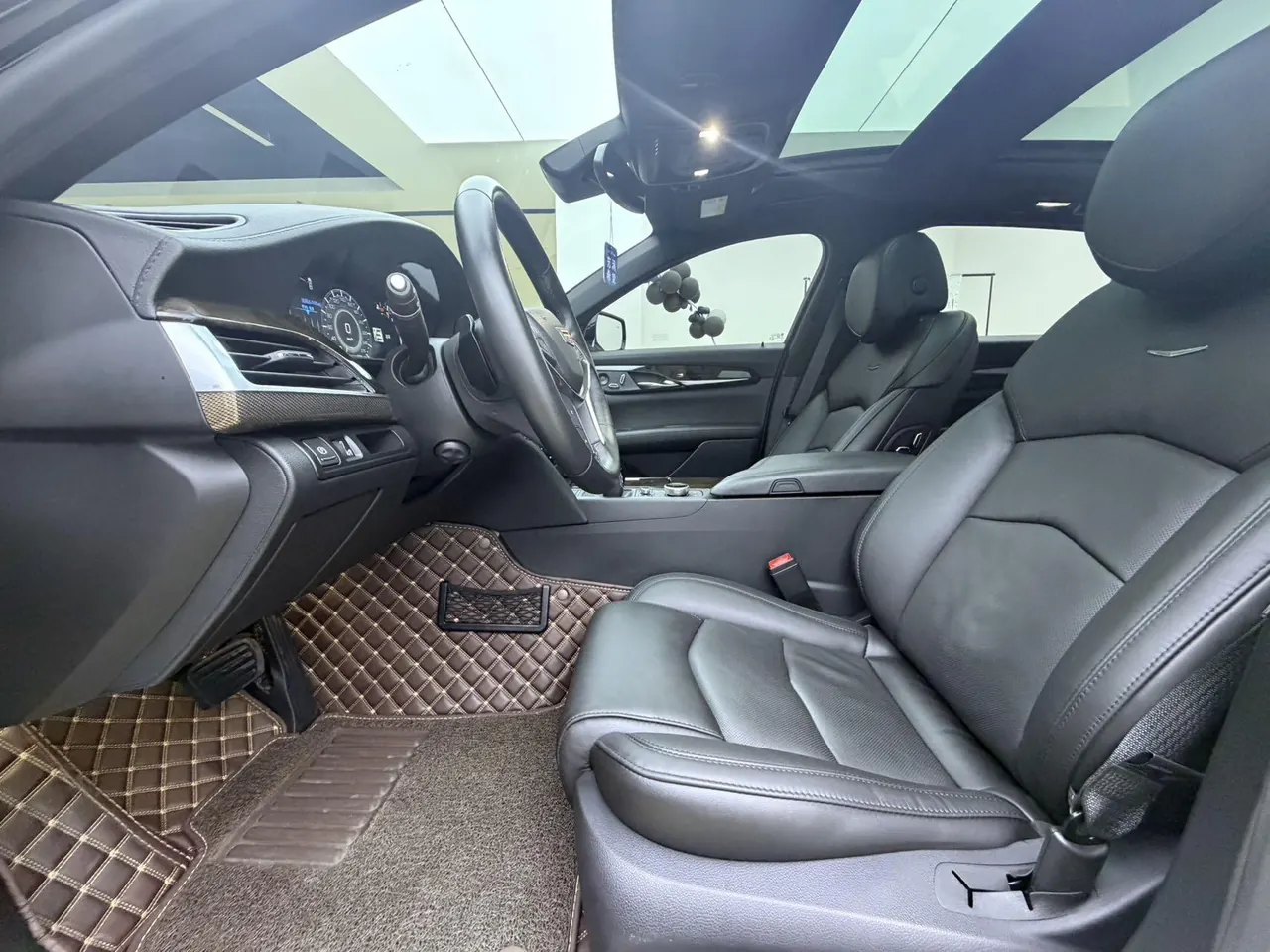Cadillac 2021 CT6 2.0T 28T luxury automatic gear 4