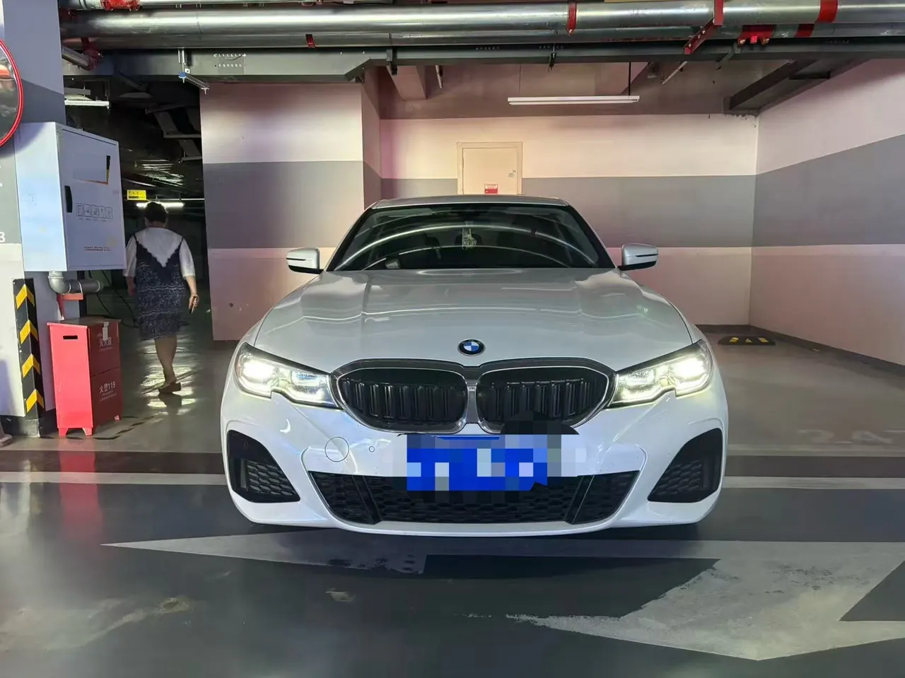 BMW 3 Series 2021 325i 2.0T M Sports Suit (Modified) Automatic Gear 2