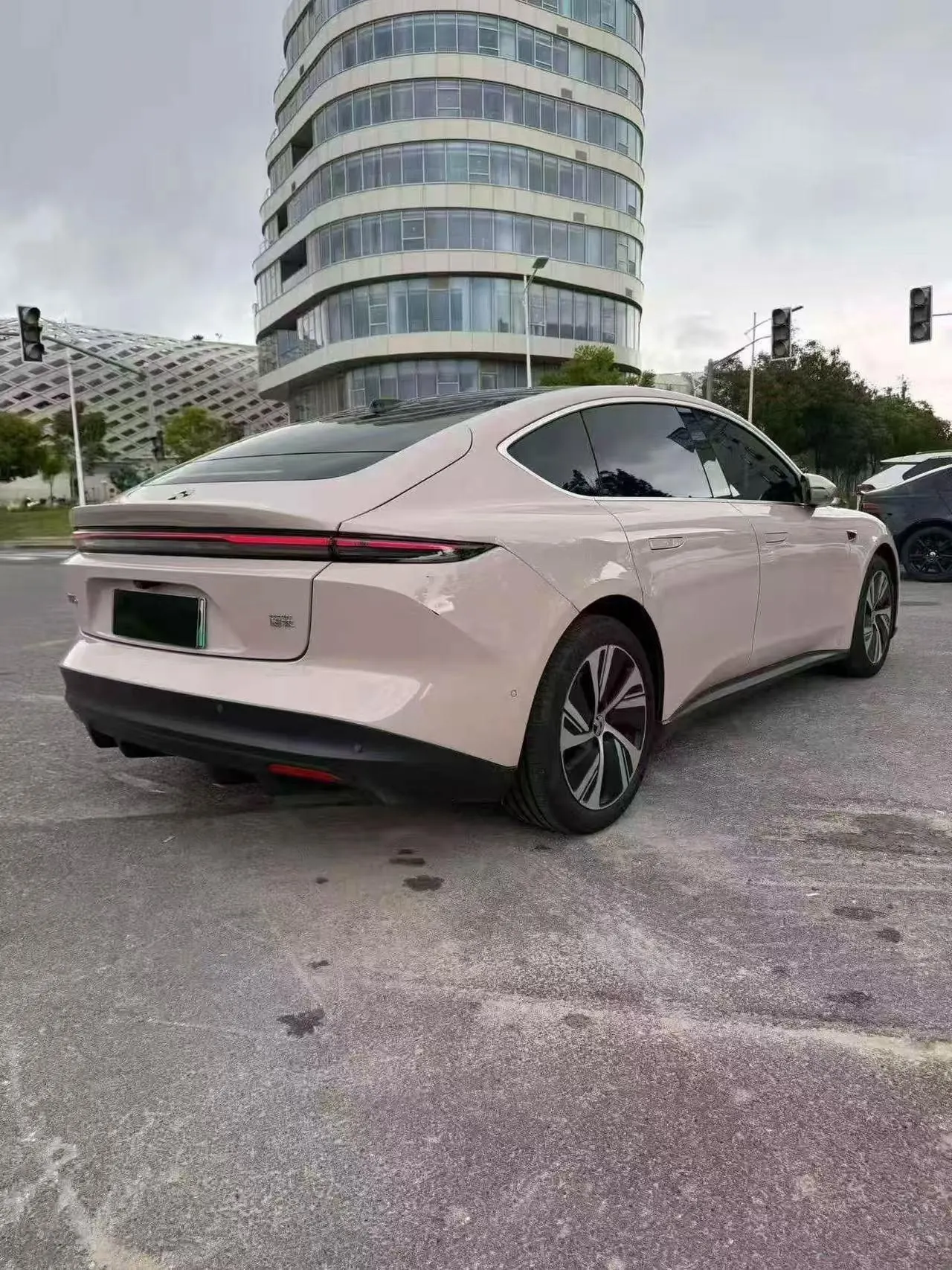 NIO 2024 ET5 75kWh automatic gear 9