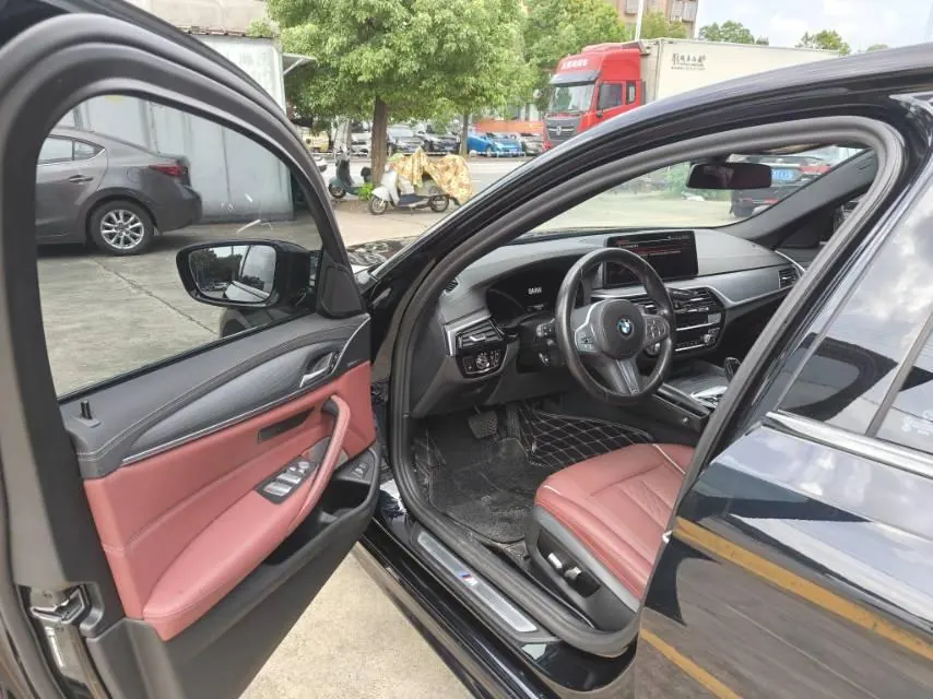 BMW 5 Series 2023 530Li 2.0T Leading Luxury Suit Automatic Gear 7