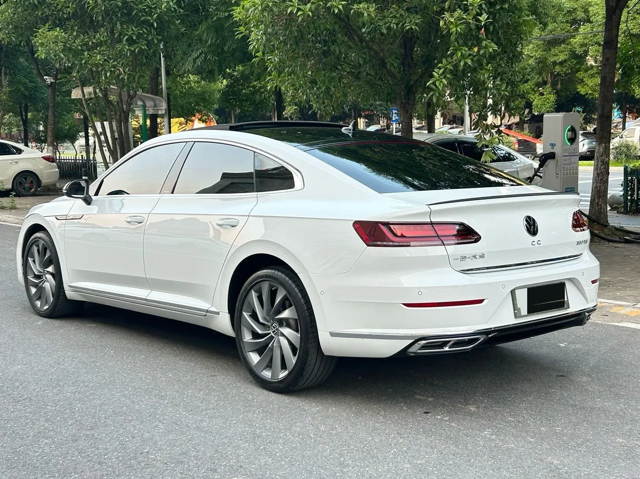 Volkswagen 2023 CC 2.0TSI 380TSI eye-catching automatic gear 5