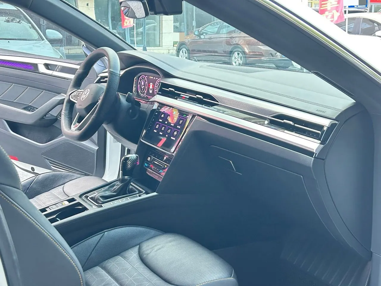 Volkswagen 2023 CC 2.0TSI 380TSI eye-catching automatic gear 8