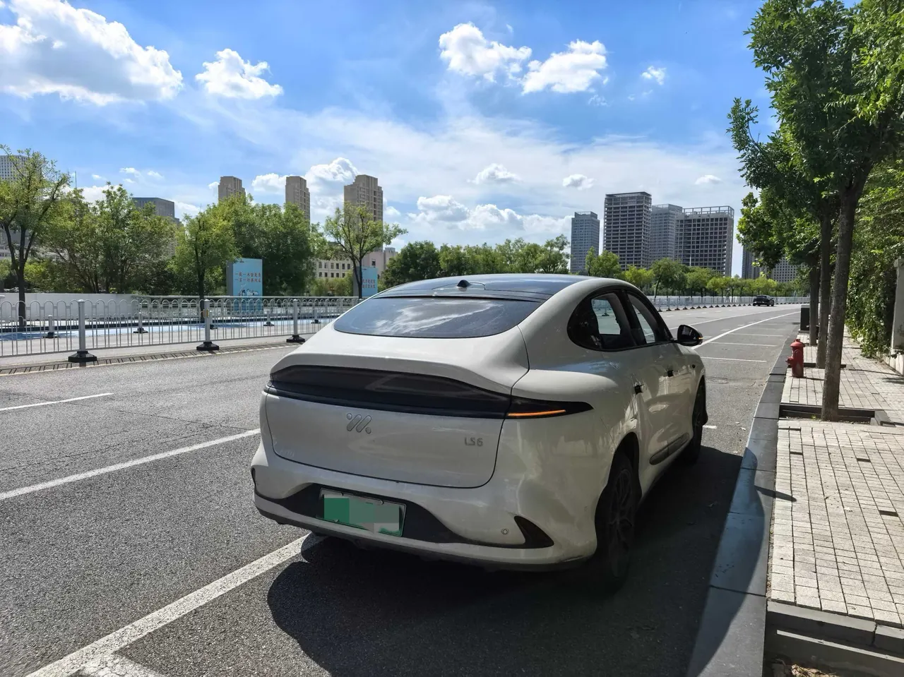 IM 2023 IM LS6 Max Standard Edition Automatic Gear 3