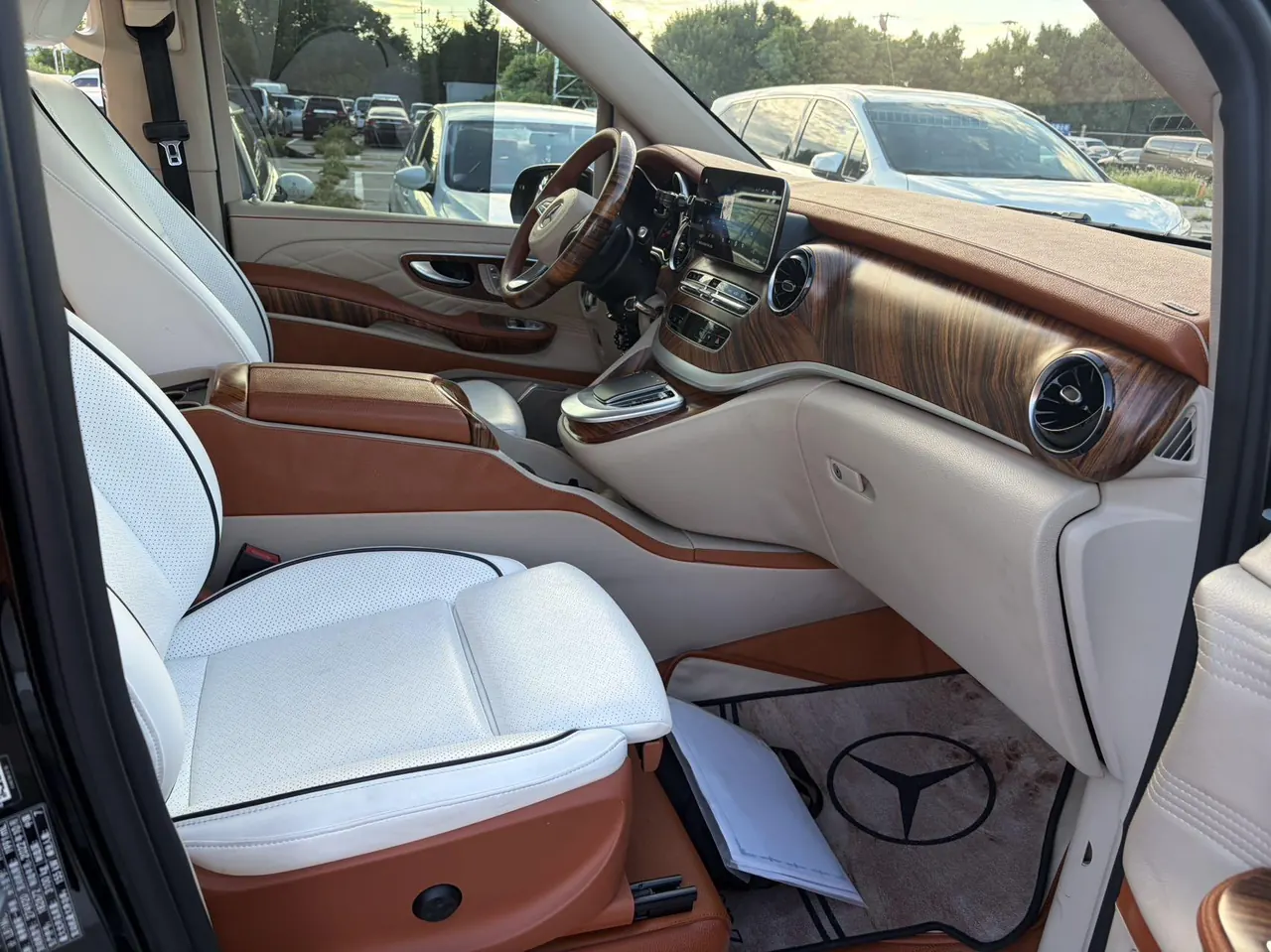 Mercedes Benz V 2021V 260 L 2.0T Deluxe Edition Automatic Gear 6