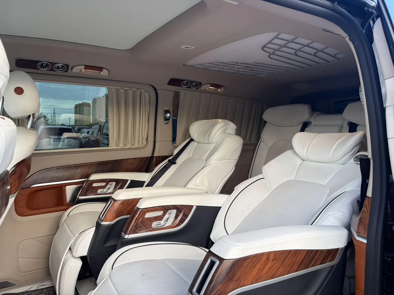 Mercedes Benz V 2021V 260 L 2.0T Deluxe Edition Automatic Gear 8
