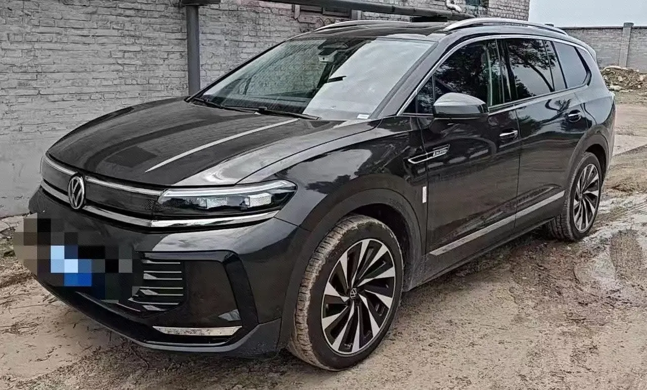 打开图片灯箱:Volkswagen 2026 models range 2.0TSI 450TSI four-wheel drive flagship 7-seat automatic gear