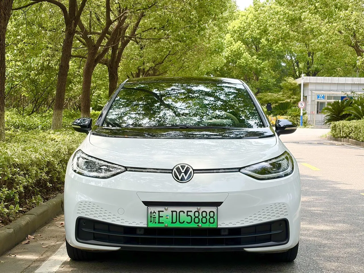 Volkswagen 2021 ID. 3 Pro Extremely Intelligent Automatic 5