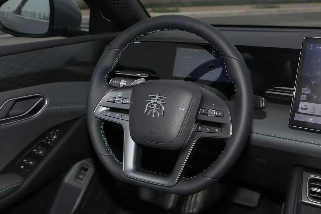 BYD 2025 Qin L EV 545KM Exceed automatic gear 4