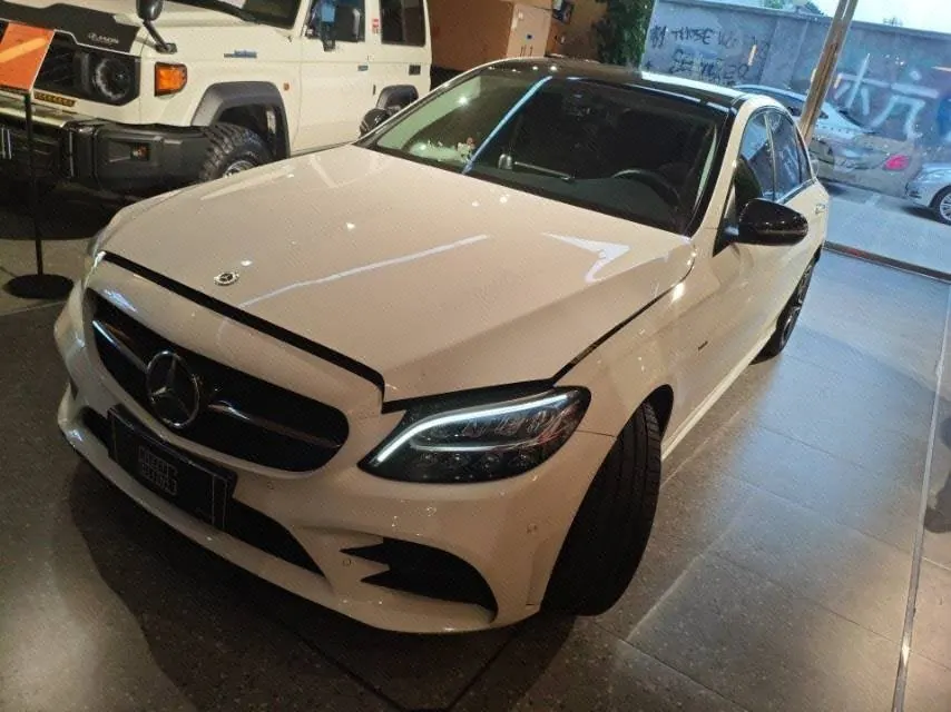 打开图片灯箱:Mercedes Benz Class C 2021 C 260 L 48V 1.5T Sports Star Yao Zhen Tibetan Edition Automatic Gear