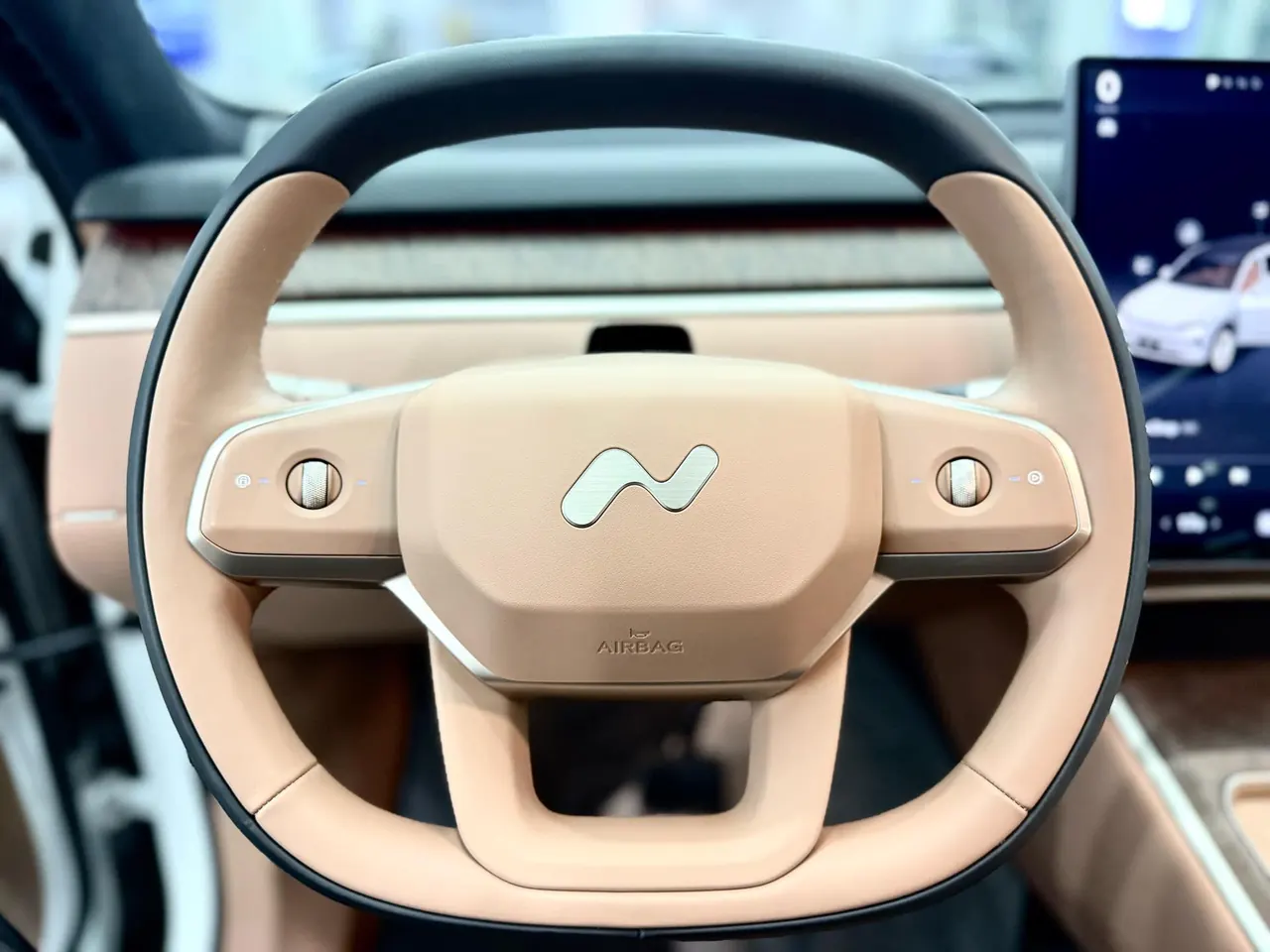 ONVO 2025 L90 Ultra Six‑Seater Automatic 12