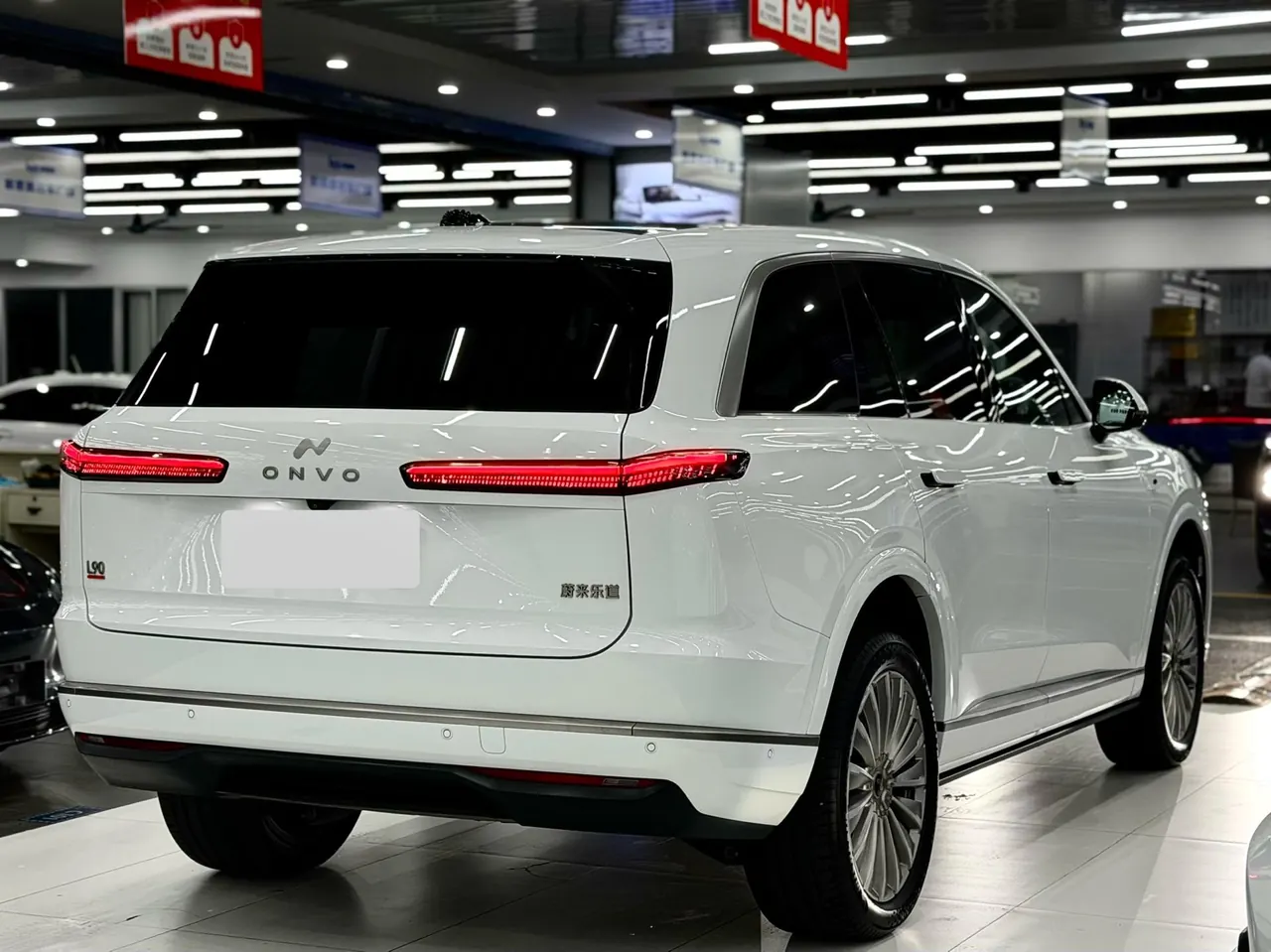 ONVO 2025 L90 Ultra Six‑Seater Automatic 6
