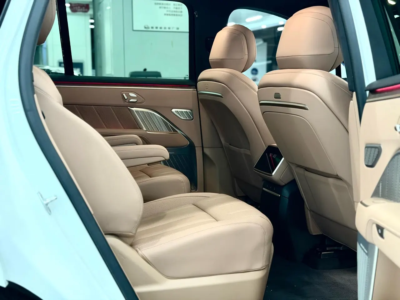 ONVO 2025 L90 Ultra Six‑Seater Automatic 9