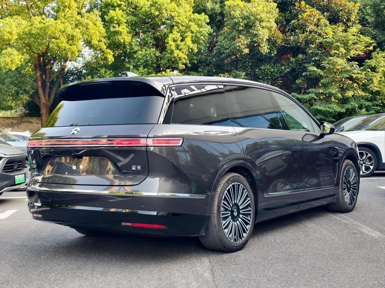 NIO 2026 ES8 5-seat Executive Deluxe Automatic Gear 4