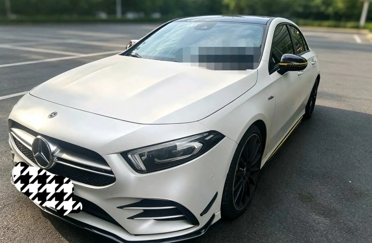打开图片灯箱:Mercedes Benz Class A AMG (Imported) 2023 A 35 AMG 4MATIC 2.0T Canri Special Edition Automatic Gear