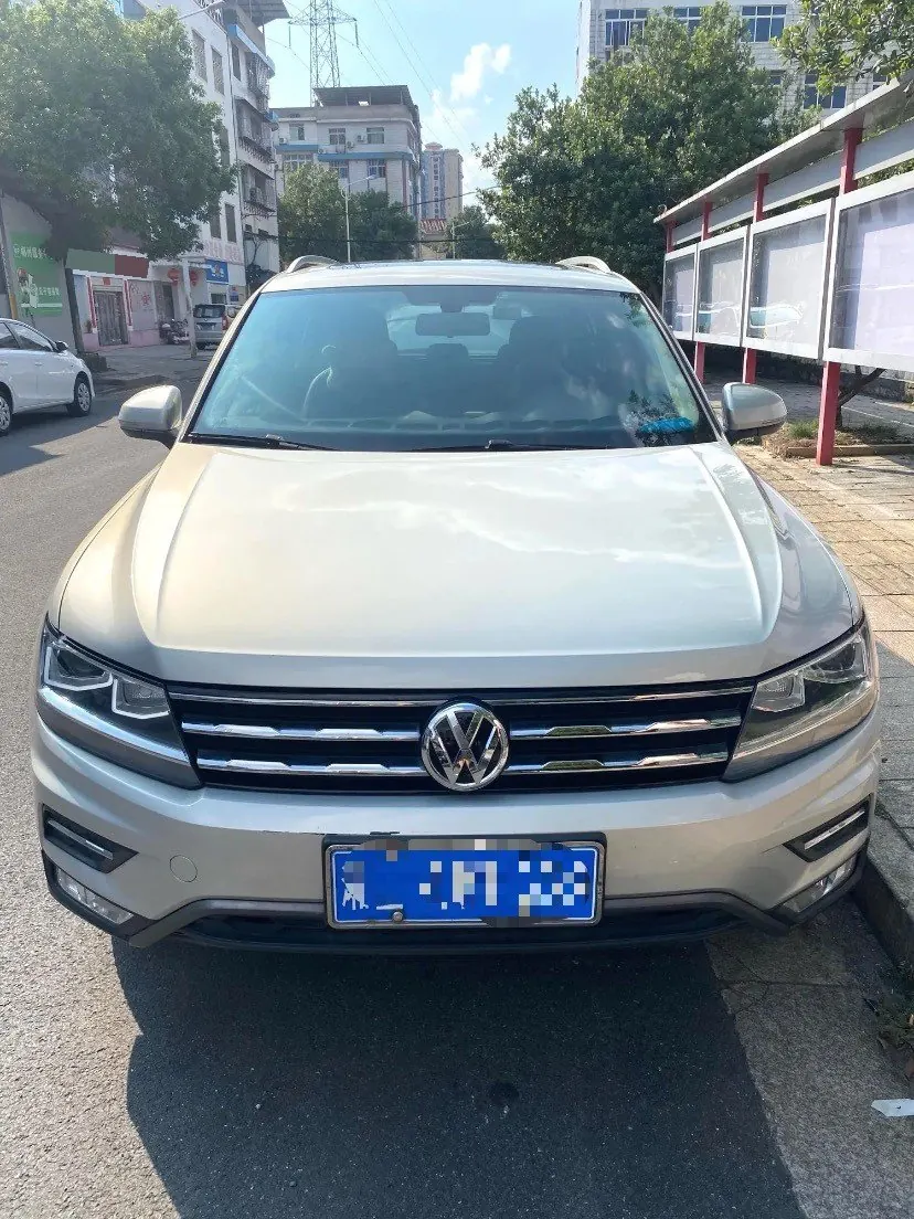Volkswagen 2020 Tiguan L 2.0TSI 330TSI Two-Drive Panoramic Comfort Edition Automatic Gear 2