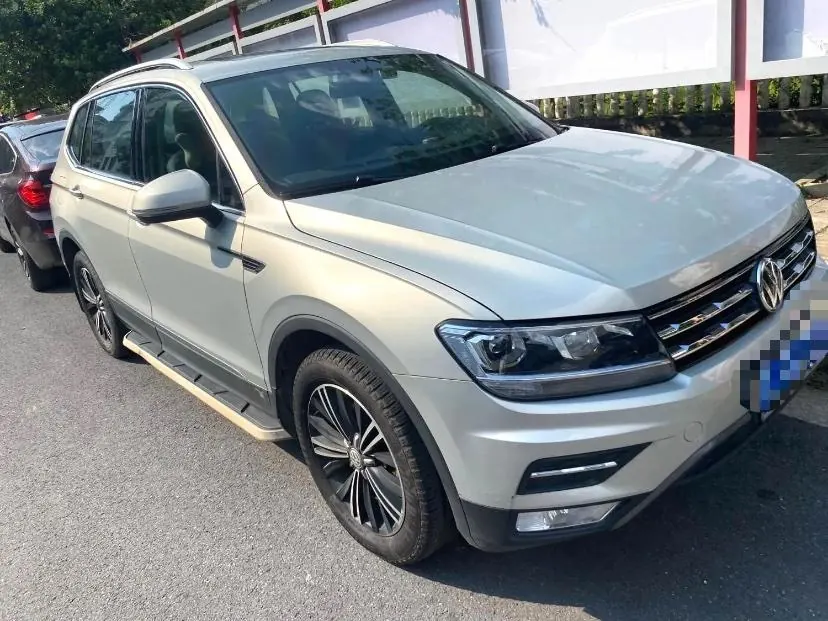 Volkswagen 2020 Tiguan L 2.0TSI 330TSI Two-Drive Panoramic Comfort Edition Automatic Gear 4