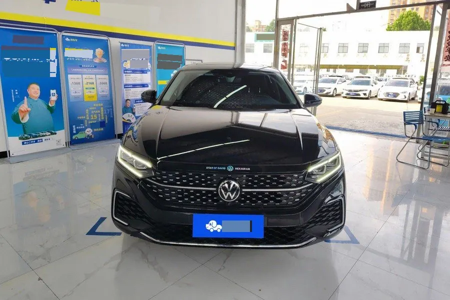 Volkswagen 2023 Passat 2.0TSI 330TSI Deluxe Edition (Modified) Automatic Gear 3