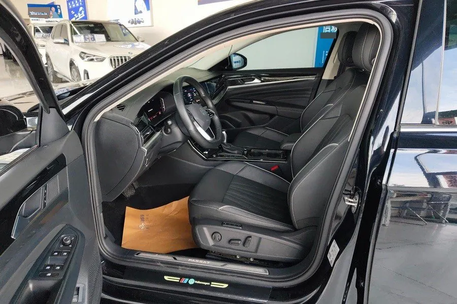 Volkswagen 2023 Passat 2.0TSI 330TSI Deluxe Edition (Modified) Automatic Gear 4