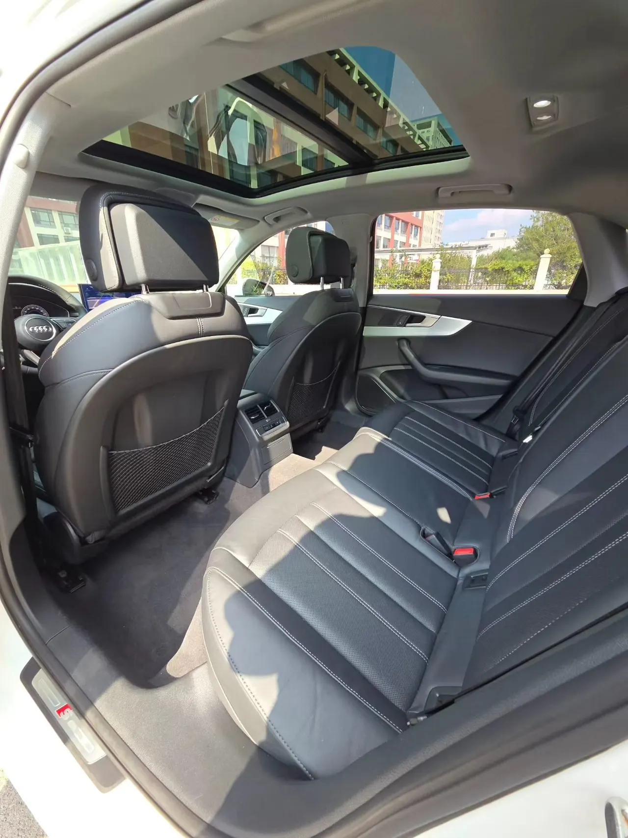 Audi 2020 A4L 2.0TFSI 40TFSI Quattro Deluxe Dynamic Automatic 9