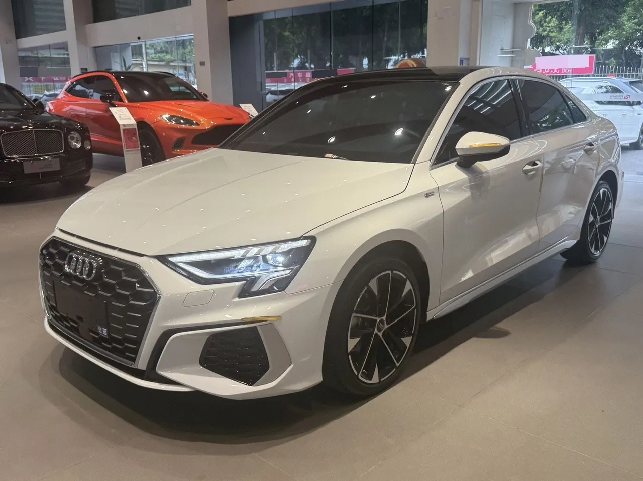 打开图片灯箱:Audi 2023 A3L Limousine 1.4TFSI 35TFSI Fashion Sport Version Automatic Transmission